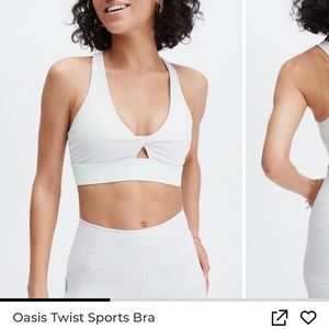 NEW! Fabletics Oasis Twist Sports Bra